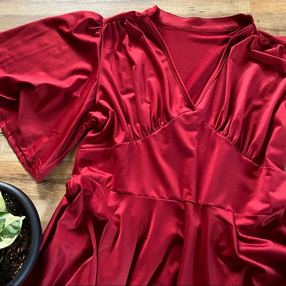 Simple Maroon Dress - Picture 3 of 7